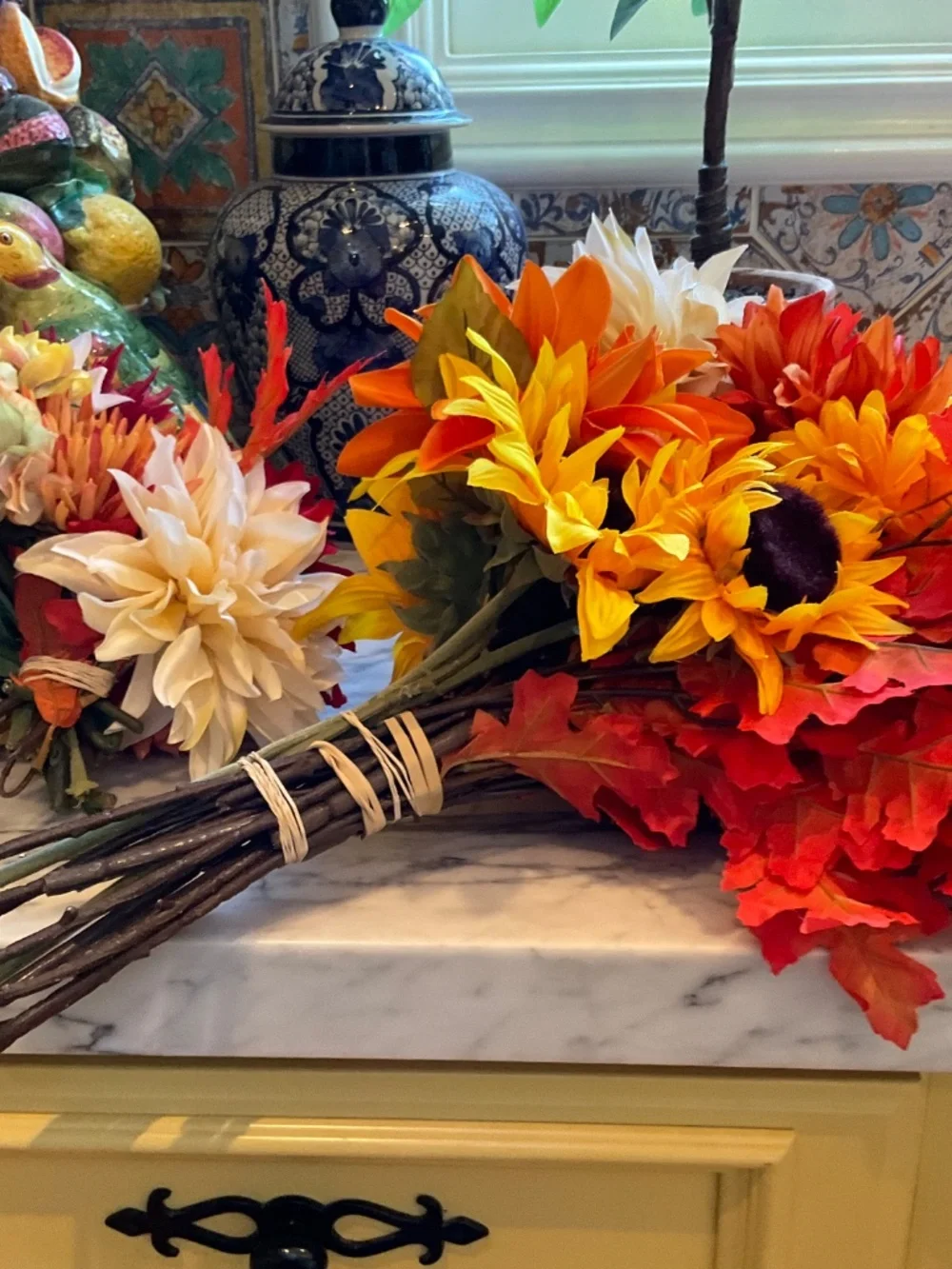 Set of 6 fall faux floral boquets in various sizes ( vases NOT included)